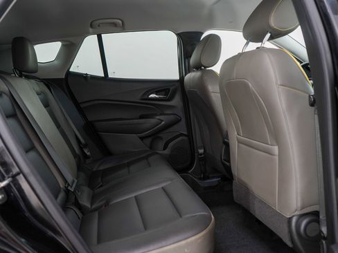 Used 2024 Chevrolet Trax ACTIV FWD image 12