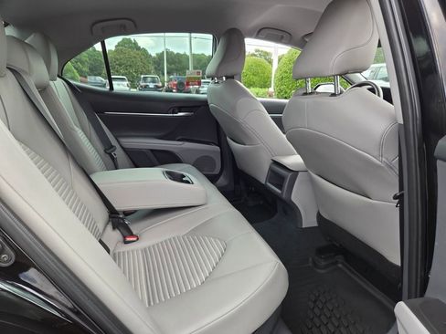 Used 2024 Toyota Camry SE FWD image 13