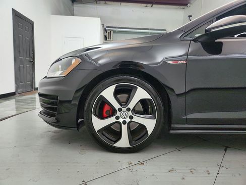 Used 2015 Volkswagen GTI Autobahn FWD image 30