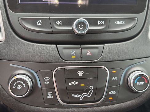 Used 2022 Chevrolet Malibu LS FWD image 7