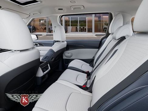 New 2026 Kia Carnival SX Prestige image 18