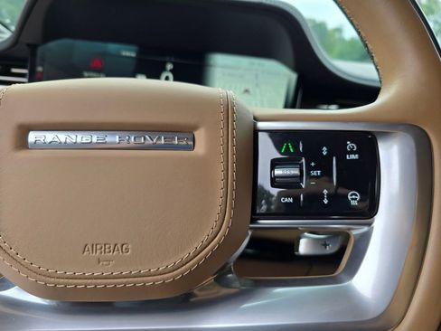 Used 2025 Land Rover Range Rover Long Wheelbase Autobiography AWD/4WD image 22