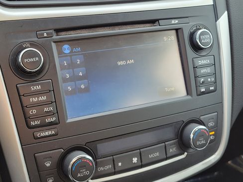 Used 2016 Nissan Altima 2.5 SV w/ Convenience Package image 25