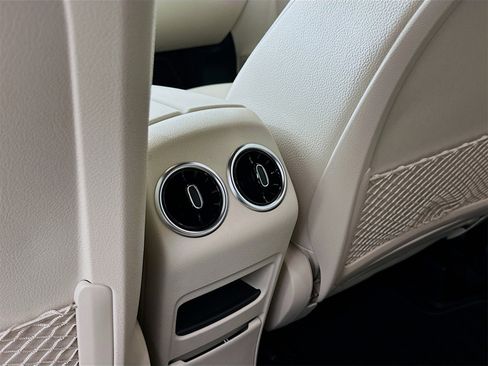 Certified 2025 Mercedes-Benz GLB 250 4MATIC image 27