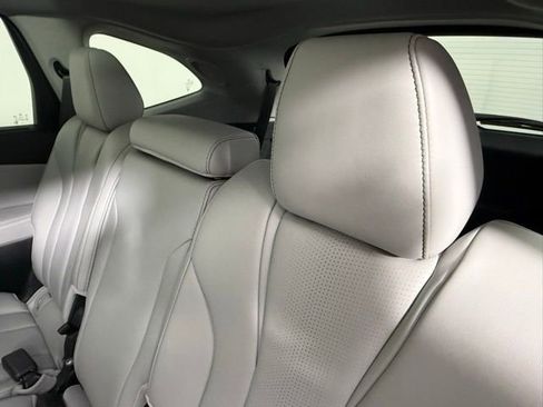 Used 2025 Acura MDX w/ Technology Package image 43