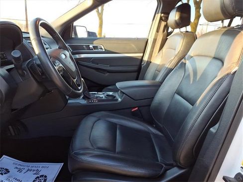 Used 2016 Ford Explorer XLT w/ Equipment Group 202A image 15