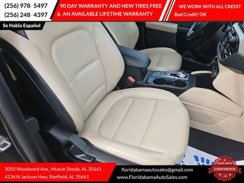 Used 2020 Ford Escape SEL image 6