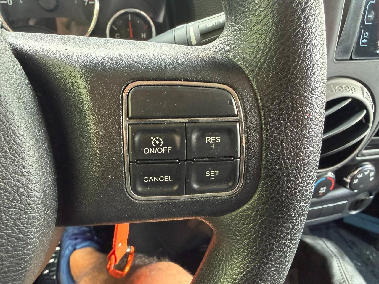 Used 2013 Jeep Wrangler Sport AWD/4WD image 26