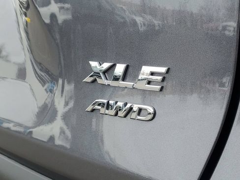 Used 2024 Toyota RAV4 XLE AWD/4WD image 32