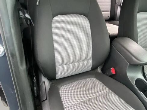 Used 2021 Hyundai Kona SEL FWD image 11