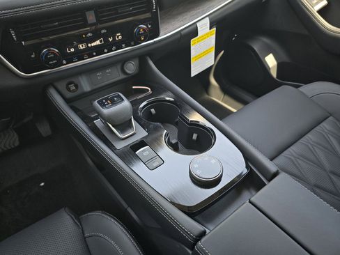 New 2026 Nissan Rogue Platinum AWD/4WD image 16