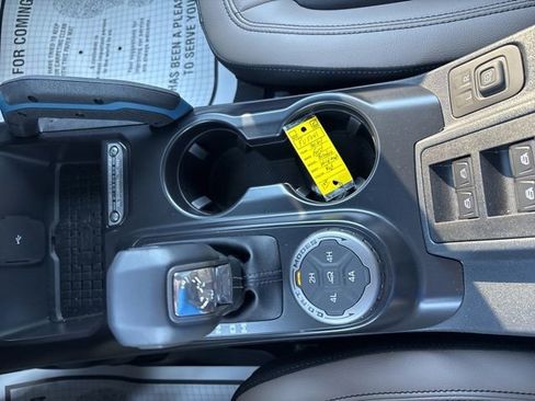 Used 2024 Ford Bronco Wildtrak AWD/4WD image 17