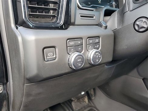 Used 2024 GMC Sierra 1500 AT4 w/ AT4 Preferred Package image 18
