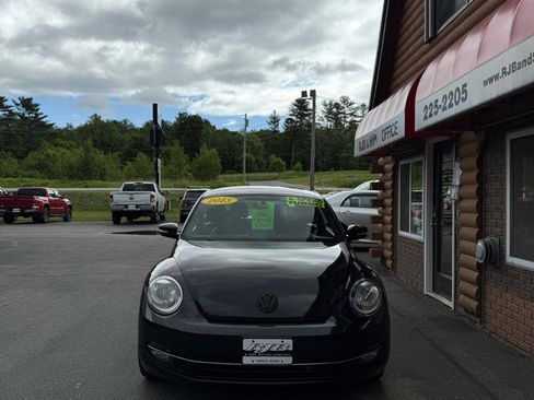 Used 2013 Volkswagen Beetle 2.0T FWD image 2