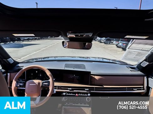 Used 2025 Hyundai Santa Fe Limited image 31