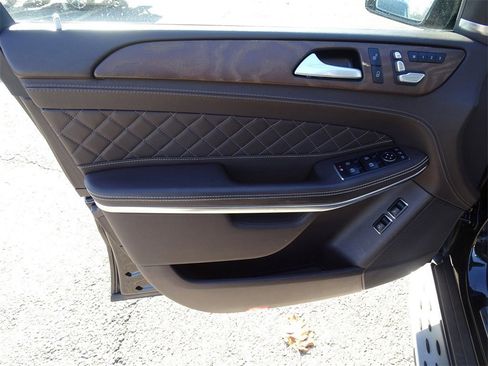 Used 2019 Mercedes-Benz GLS 550 4MATIC image 14