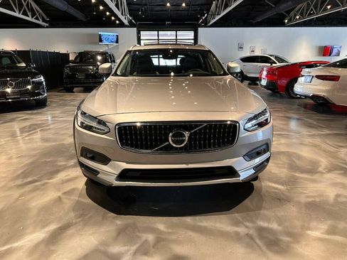 Used 2025 Volvo V90 B6 Cross Country Plus w/ Protection Package Premier AWD/4WD image 8