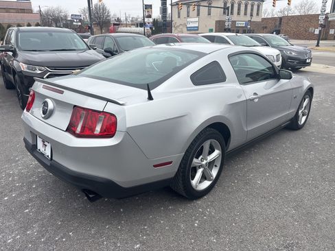Used 2010 Ford Mustang GT image 5