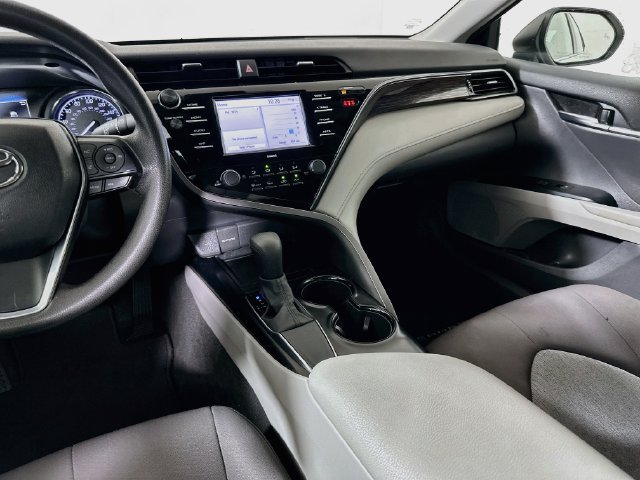 Used 2020 Toyota Camry LE w/ Convenience Package FWD image 23
