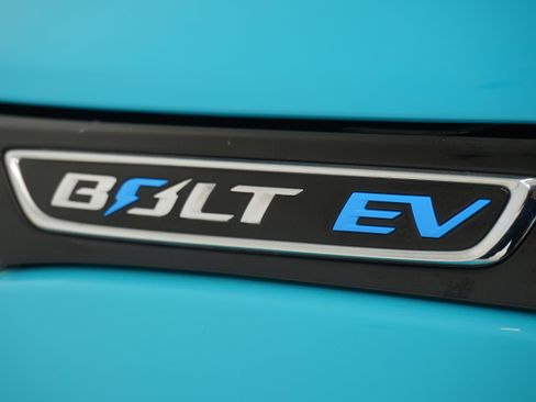 Used 2020 Chevrolet Bolt LT image 8