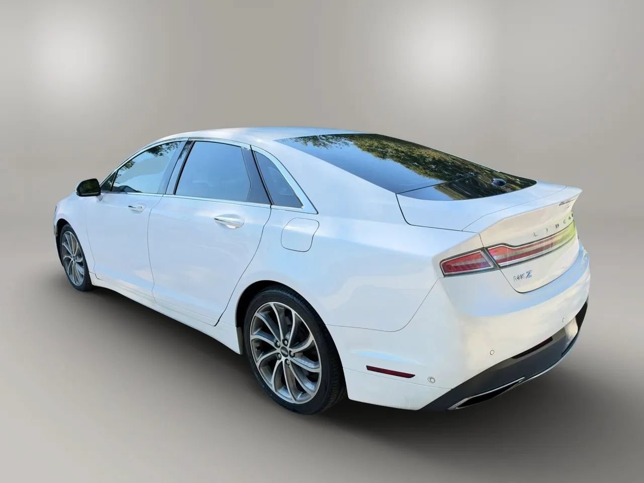 Used 2017 Lincoln MKZ Reserve w/ Luxury Package AWD/4WD image 8