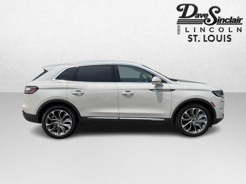 Used 2023 Lincoln Nautilus Reserve FWD image 2