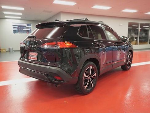 Certified 2024 Toyota Corolla Cross XSE image 6