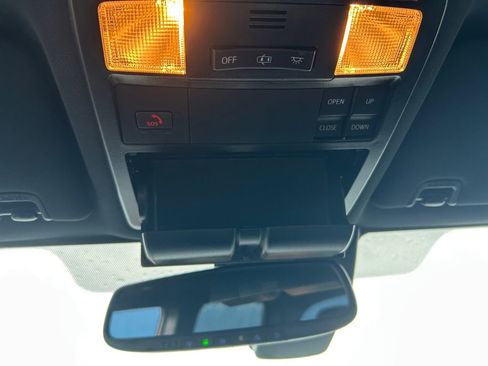 Used 2023 Toyota Tacoma Limited image 36