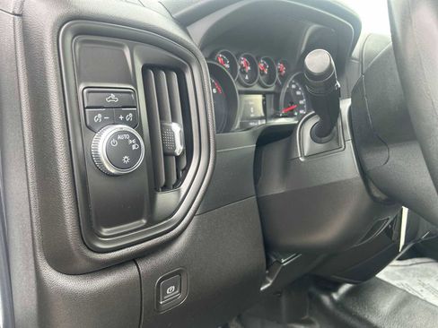 Used 2022 GMC Sierra 2500 Pro w/ Fleet Convenience Package image 16