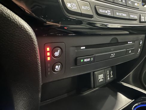 Used 2018 Honda Pilot Elite image 20