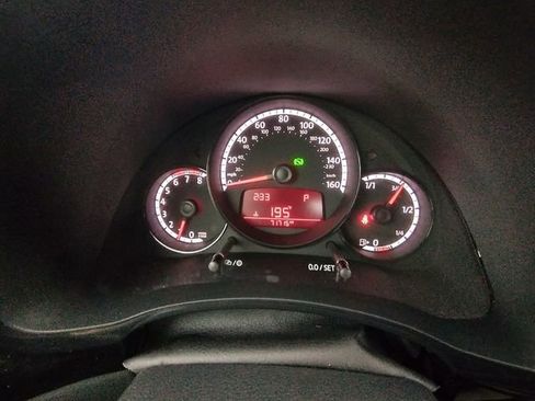 Used 2015 Volkswagen Beetle 1.8T image 32