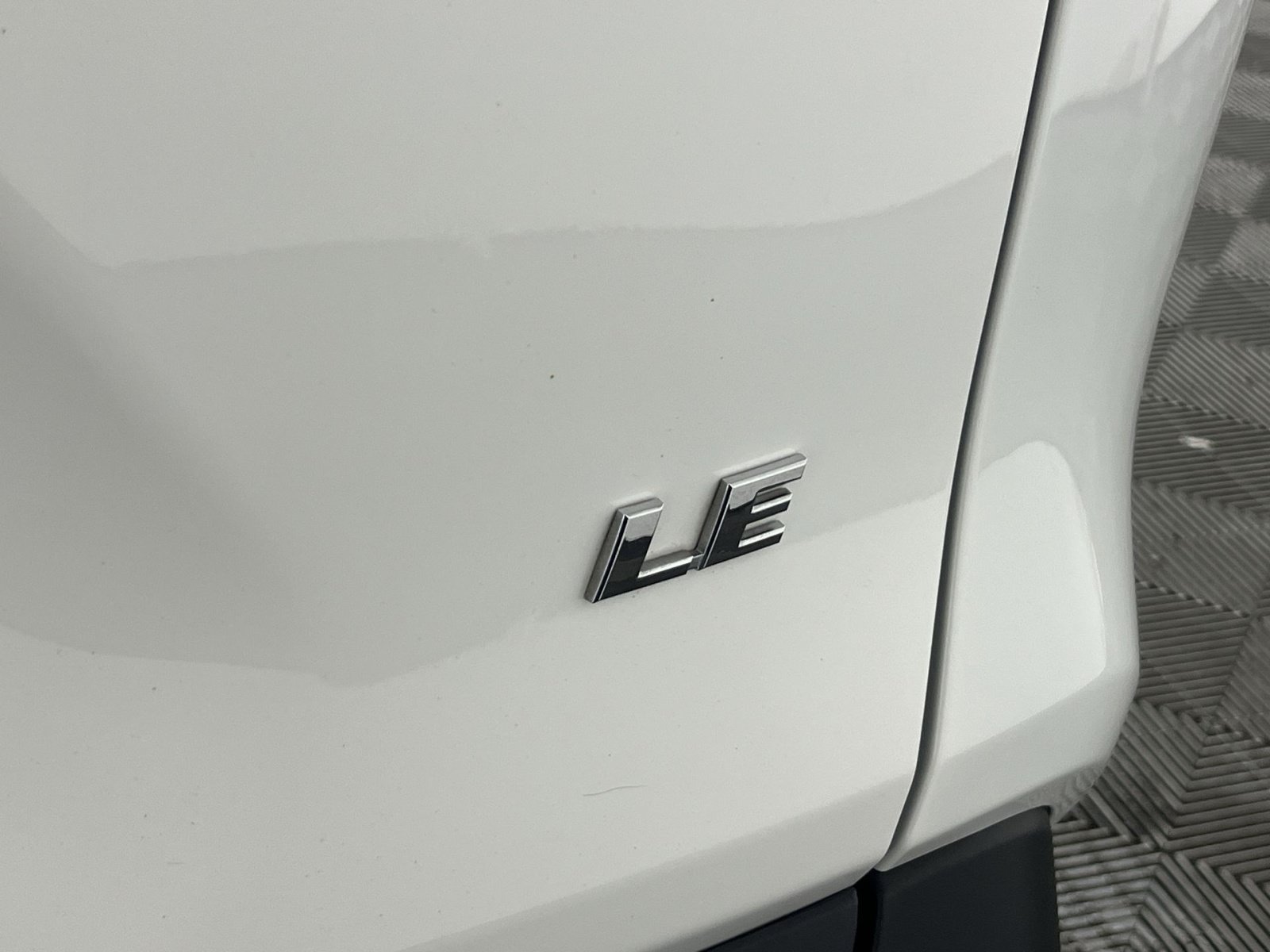 Used 2025 Toyota RAV4 LE FWD image 27