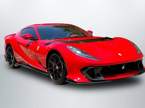 Used 2022 Ferrari 812 Competizione RWD image 1