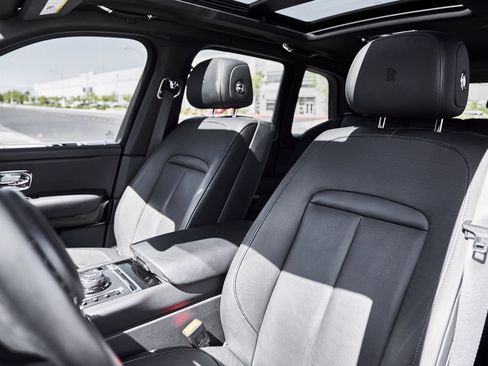 Used 2020 Rolls-Royce Cullinan AWD/4WD image 49