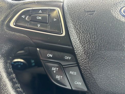 Used 2016 Ford Focus SE w/ SE Sport Package image 15