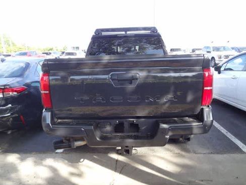 Used 2024 Toyota Tacoma TRD Off-Road w/ TRD Off Road Upgrade Package AWD/4WD image 4