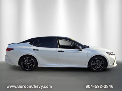 Used 2025 Toyota Camry XSE FWD image 7