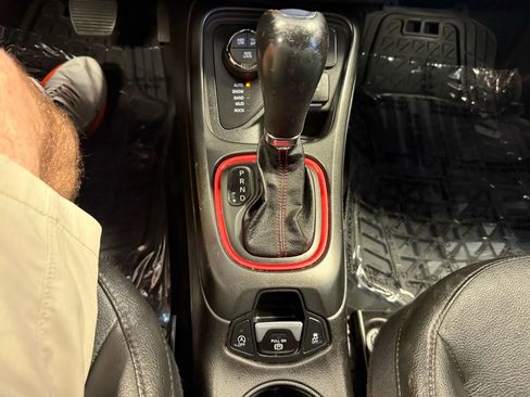 Used 2020 Jeep Compass Trailhawk image 19