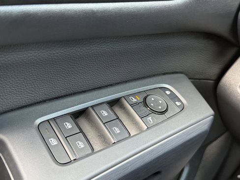 Used 2026 Nissan Pathfinder Rock Creek AWD/4WD image 19