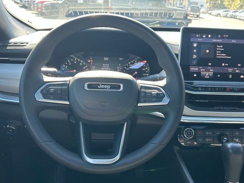 Used 2023 Jeep Compass Limited w/ Sun and Sound Group image 18