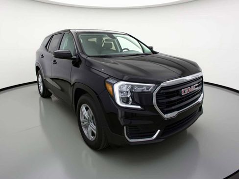 Used 2024 GMC Terrain SLE image 1