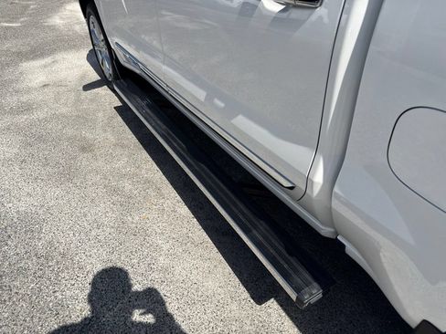 Used 2024 Chevrolet Silverado 1500 High Country AWD/4WD image 10