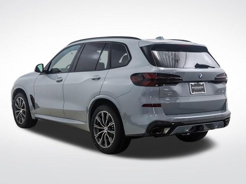 New 2026 BMW X5 xDrive40i w/ Executive Package AWD/4WD image 3