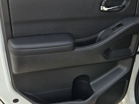 New 2026 Nissan Frontier SV w/ SV Convenience Package image 9