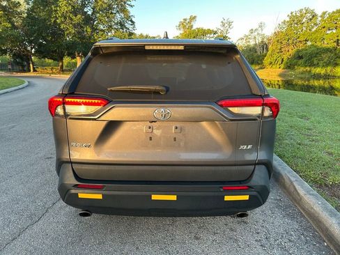 Used 2023 Toyota RAV4 XLE w/ Convenience Package image 4