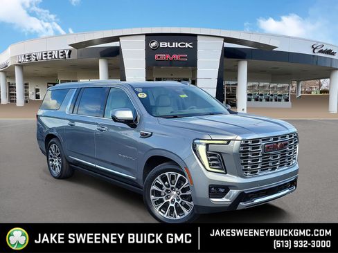 Used 2025 GMC Yukon XL Denali w/ Sun & Power Step Package AWD/4WD image 1