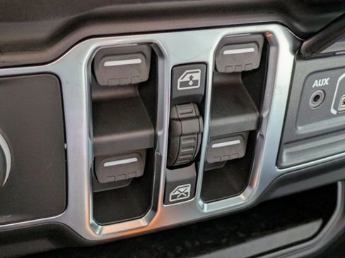 New 2026 Jeep Gladiator Sport image 20