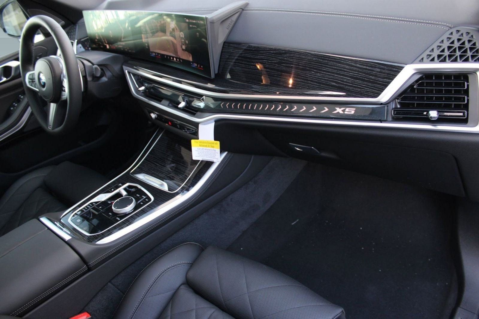 Used 2026 BMW X5 xDrive40i w/ M Sport Package AWD/4WD image 35