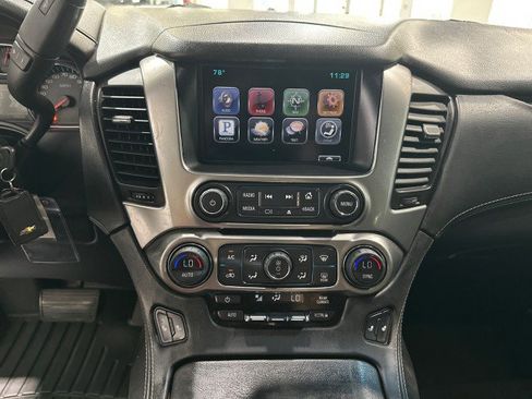 Used 2015 Chevrolet Suburban LT AWD/4WD image 4