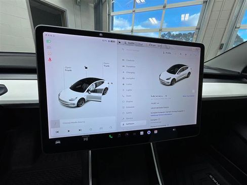 Used 2020 Tesla Model 3 Standard Range image 14